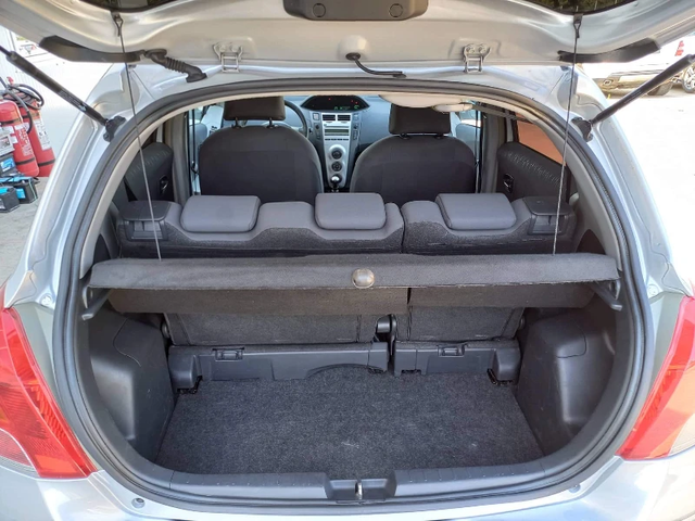 Toyota Yaris 1.3vvt-i 101k* FACE* UNIKAT* - автомобили, коли, обяви за нови и употребявани 14