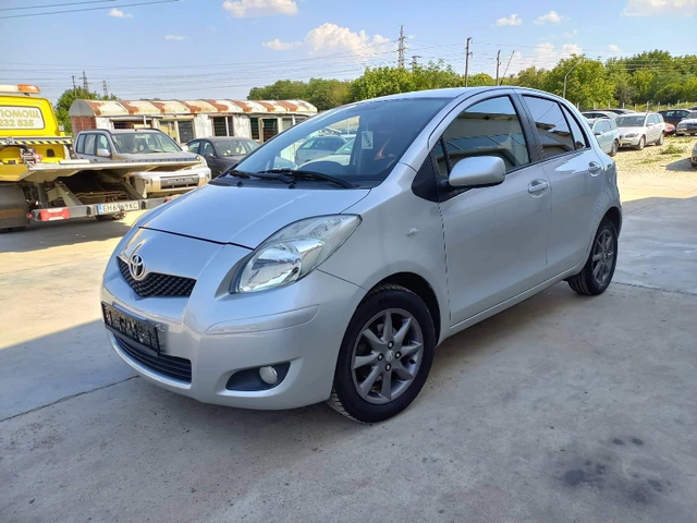 Toyota Yaris 1.3vvt-i 101k* FACE* UNIKAT* - автомобили, коли, обяви за нови и употребявани 1