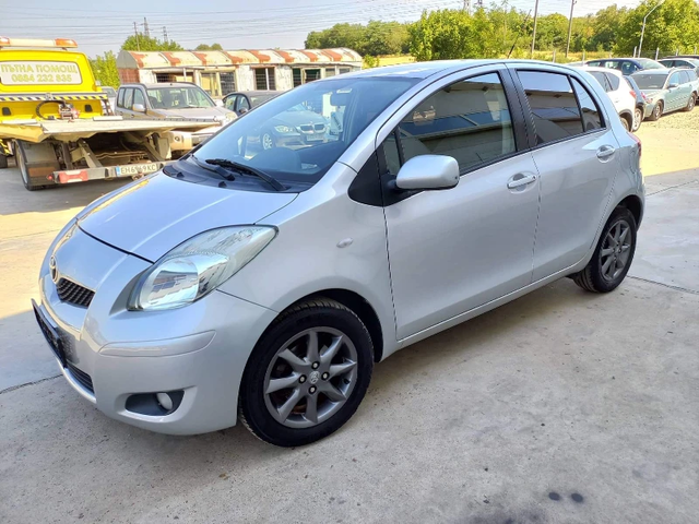 Toyota Yaris 1.3vvt-i 101k* FACE* UNIKAT* - автомобили, коли, обяви за нови и употребявани 2