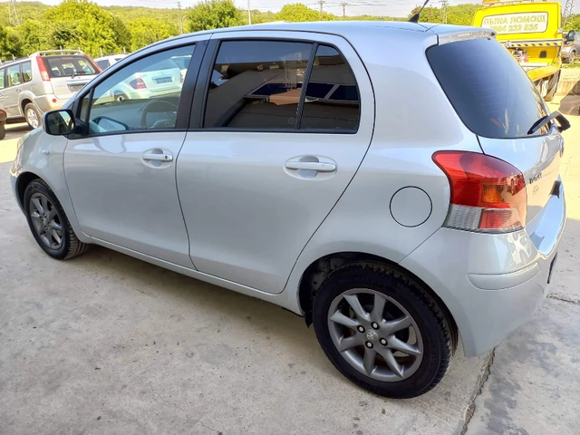Toyota Yaris 1.3vvt-i 101k* FACE* UNIKAT* - автомобили, коли, обяви за нови и употребявани 3