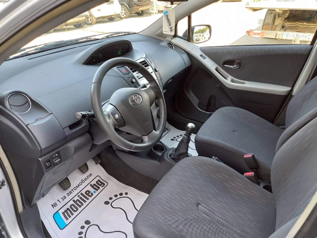 Toyota Yaris 1.3vvt-i 101k* FACE* UNIKAT* - автомобили, коли, обяви за нови и употребявани 6