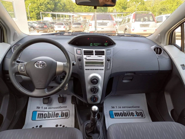 Toyota Yaris 1.3vvt-i 101k* FACE* UNIKAT* - автомобили, коли, обяви за нови и употребявани 8