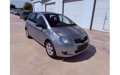 Toyota Yaris 1.3vvt-i 87k.c UNIKAT - автомобили, коли, обяви за нови и употребявани 11