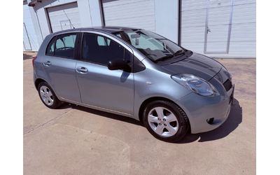 Toyota Yaris 1.3vvt-i 87k.c UNIKAT - автомобили, коли, обяви за нови и употребявани 12
