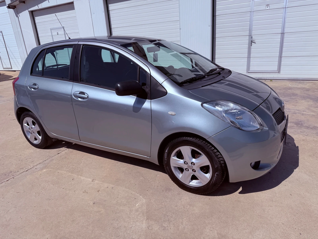 Toyota Yaris 1.3vvt-i 87k.c UNIKAT - автомобили, коли, обяви за нови и употребявани 12