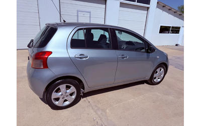 Toyota Yaris 1.3vvt-i 87k.c UNIKAT - автомобили, коли, обяви за нови и употребявани 13