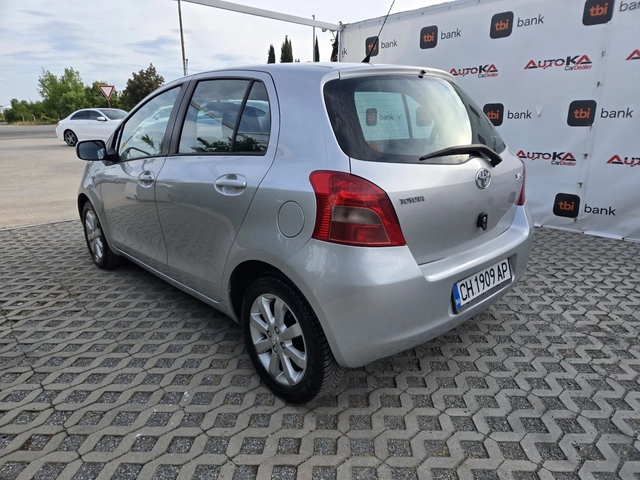 Toyota Yaris 1.3VVTI-87кс= АВТОМАТ= 5ВРАТИ= ОБСЛУЖЕНА - автомобили, коли, обяви за нови и употребявани 4