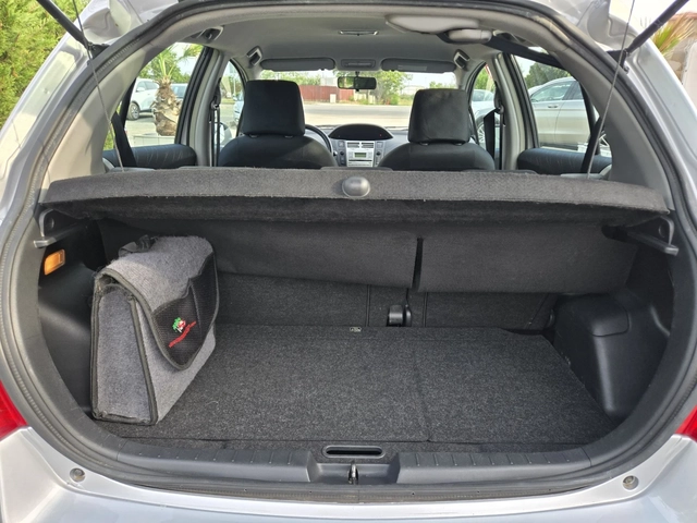 Toyota Yaris 1.3VVTI-87кс= АВТОМАТ= 5ВРАТИ= ОБСЛУЖЕНА - автомобили, коли, обяви за нови и употребявани 9