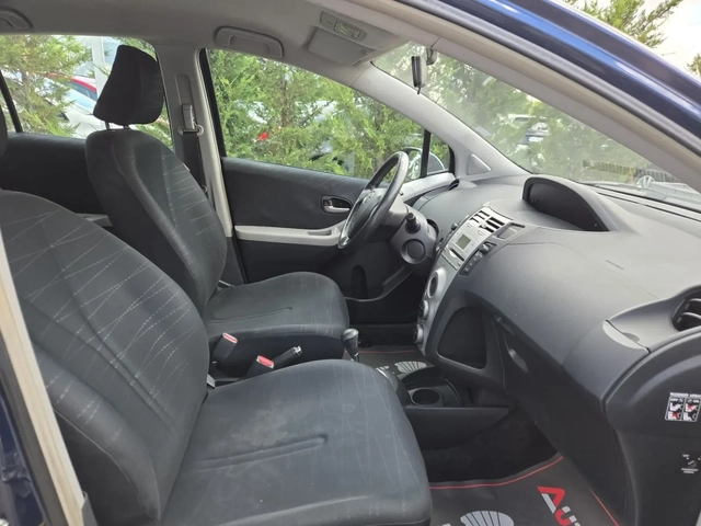 Toyota Yaris 1.4D4D-90кс= АВТОМАТ= КЛИМАТРОНИК= KEYLESS - автомобили, коли, обяви за нови и употребявани 14