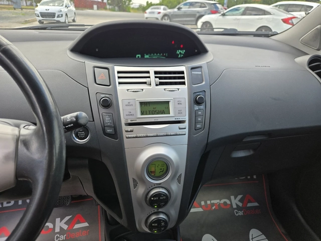 Toyota Yaris 1.4D4D-90кс= АВТОМАТ= КЛИМАТРОНИК= KEYLESS - автомобили, коли, обяви за нови и употребявани 15