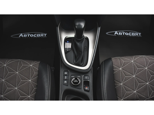 Toyota Yaris Cross 1.5 Hybrid Chic 4x4 Automatic - автомобили, коли, обяви за нови и употребявани 11