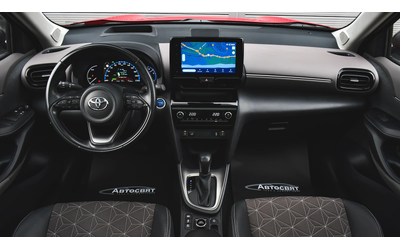 Toyota Yaris Cross 1.5 Hybrid Chic 4x4 Automatic - автомобили, коли, обяви за нови и употребявани 7