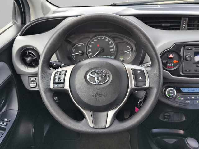 Toyota YARIS HYBRID 1.5E / 75HP EAT E6 - автомобили, коли, обяви за нови и употребявани 9