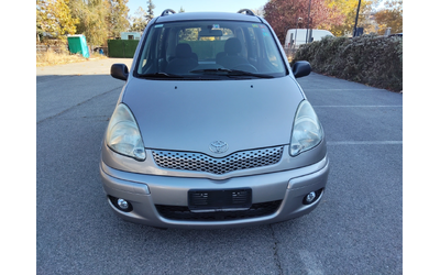 toyota-yaris-verso - 2