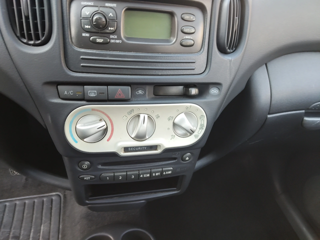 Toyota Yaris verso 1, 3i 86ps FACELIFT ITALY - автомобили, коли, обяви за нови и употребявани 8