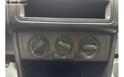 Volkswagen Polo 1.2i 60 к.с. - автомобили, коли, обяви за нови и употребявани 9