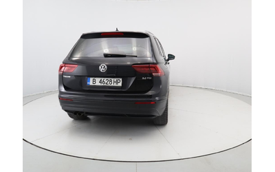 Volkswagen Tiguan - автомобили, коли, обяви за нови и употребявани 19
