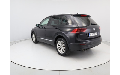Volkswagen Tiguan - автомобили, коли, обяви за нови и употребявани 24