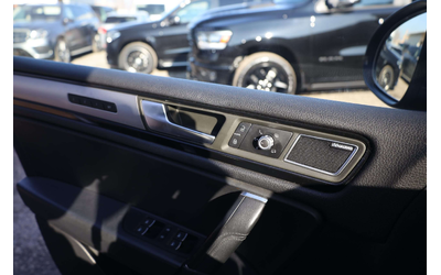 VW Touareg Touareg - автомобили, коли, обяви за нови и употребявани 17