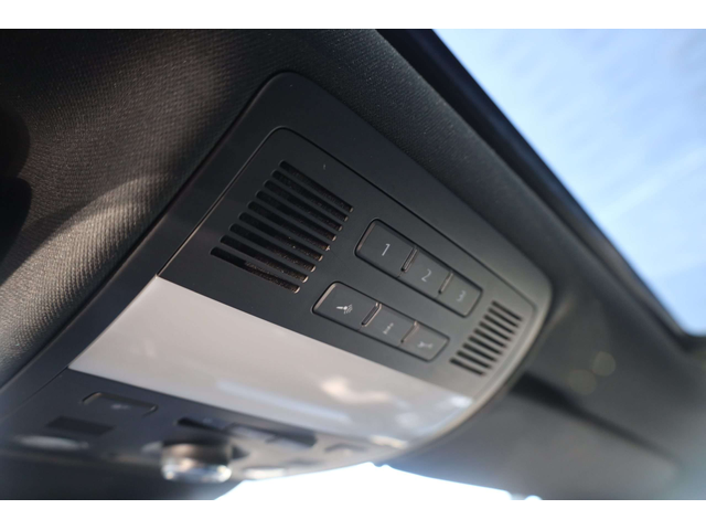 VW Touareg Touareg - автомобили, коли, обяви за нови и употребявани 19