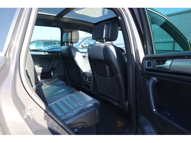 VW Touareg Touareg - автомобили, коли, обяви за нови и употребявани 32