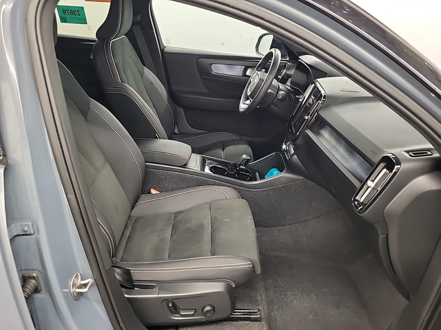 Volvo C40 ULTIMATE - автомобили, коли, обяви за нови и употребявани 12