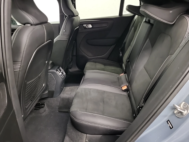 Volvo C40 ULTIMATE - автомобили, коли, обяви за нови и употребявани 9