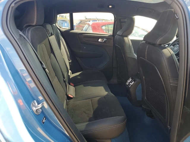 Volvo C40 RECHARGE ULTIMATE* AWD* P8 - автомобили, коли, обяви за нови и употребявани 10