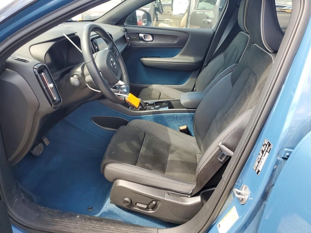 Volvo C40 RECHARGE ULTIMATE* AWD* P8 - автомобили, коли, обяви за нови и употребявани 6
