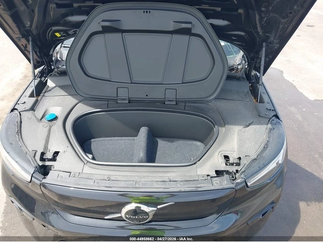 Volvo C40 * TWIN PLUS* 360* ПАНО* KEYLESS* Camera* ПОДГРЕВ* - автомобили, коли, обяви за нови и употребявани 8