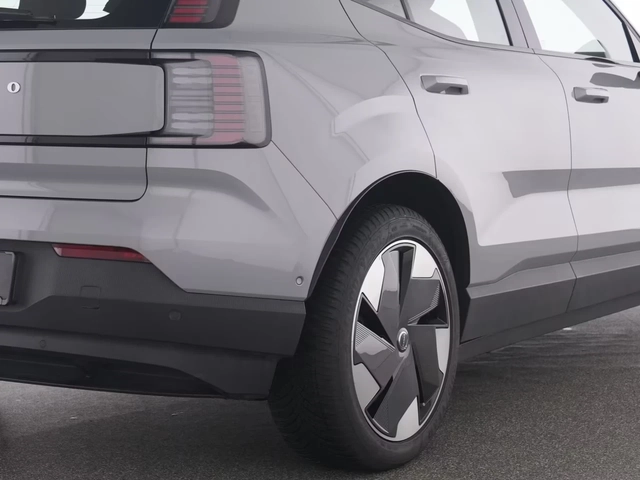 Volvo EX30 Twin Motor Performance AWD ULTRA+ DIST 360 H/K W/P - автомобили, коли, обяви за нови и употребявани 13