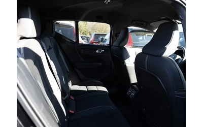 Volvo EX40 Twin Motor AWD Black Edition DISTR MATRIX 360* W/P - автомобили, коли, обяви за нови и употребявани 16