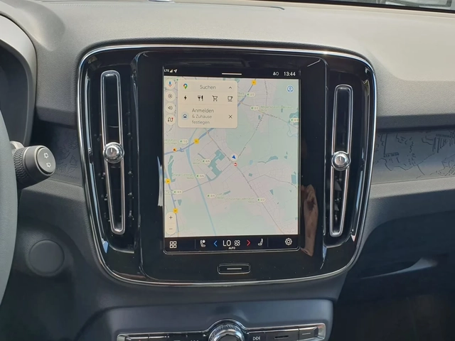 Volvo EX40 Plus Dark 70kWh Ad.LED DISTR Winter Pack Keyless - автомобили, коли, обяви за нови и употребявани 11
