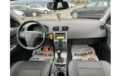 Volvo S40 - автомобили, коли, обяви за нови и употребявани 7