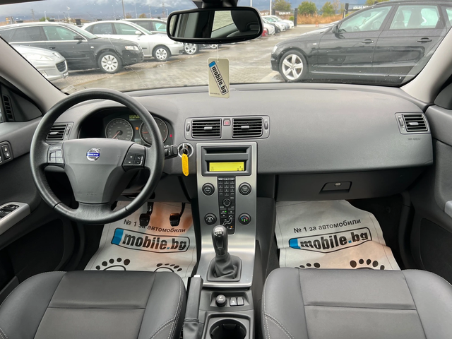 Volvo S40 - автомобили, коли, обяви за нови и употребявани 7