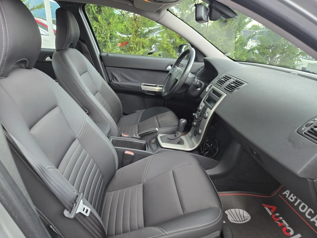 Volvo S40 1.6D-109кс= 170.000км= АВТОПИЛОТ - автомобили, коли, обяви за нови и употребявани 14