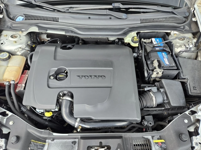 Volvo S40 1.6D-109кс= 170.000км= АВТОПИЛОТ - автомобили, коли, обяви за нови и употребявани 16