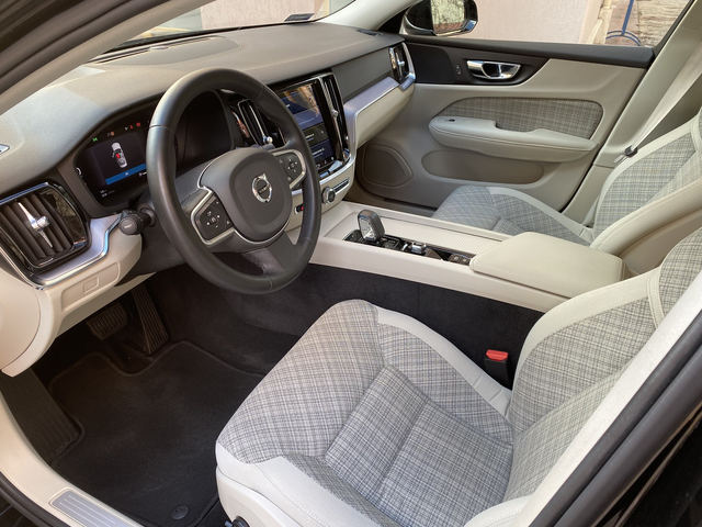 Volvo S60 2.0 B3 P CORE AUTO - автомобили, коли, обяви за нови и употребявани 9