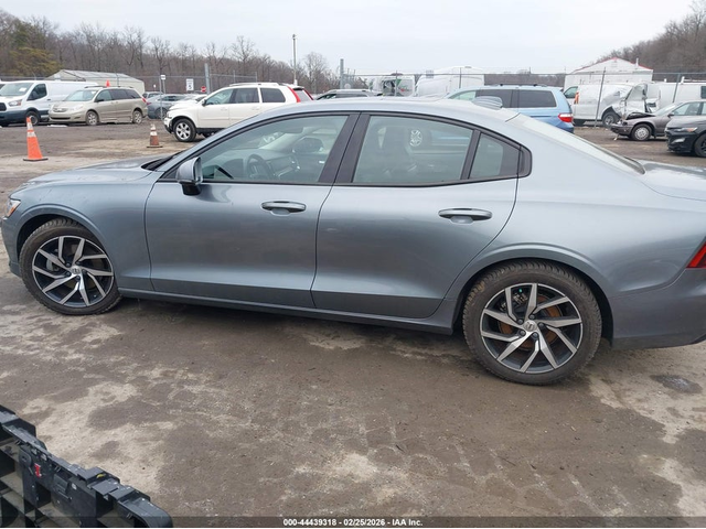 VOLVO S60 2.0L I-4 DI, DOHC, VVT, TURBO, 250HP Front Wheel Drive - автомобили, коли, обяви за нови и употребявани 13