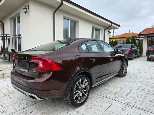 Volvo S60 2.4 D CROSS COUNTRY AWD KATO HOBA - автомобили, коли, обяви за нови и употребявани 3