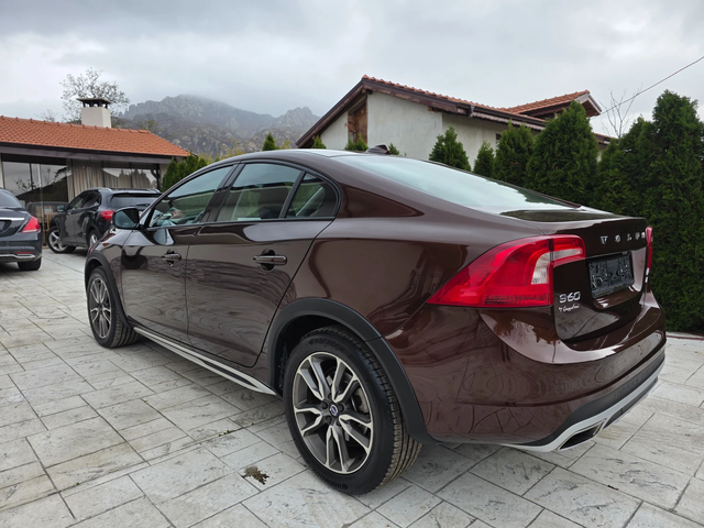 Volvo S60 2.4 D CROSS COUNTRY AWD KATO HOBA - автомобили, коли, обяви за нови и употребявани 7