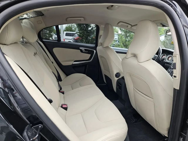 Volvo S60 2.0D-136кс= АВТОМАТ= FACELIFT= NAVI= АВТОПИЛОТ - автомобили, коли, обяви за нови и употребявани 13