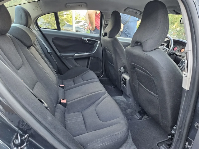 Volvo S60 1.6Drive-114kc= 6СКОРОСТИ= 162.000км= АВТОПИЛОТ - автомобили, коли, обяви за нови и употребявани 13