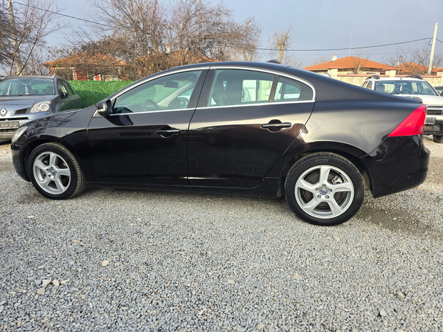 Volvo S60 2.0D3-ЕВРО 5В-АВТОМАТИК-НАВИГАЦИЯ - автомобили, коли, обяви за нови и употребявани 2
