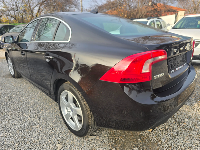 Volvo S60 2.0D3-ЕВРО 5В-АВТОМАТИК-НАВИГАЦИЯ - автомобили, коли, обяви за нови и употребявани 3