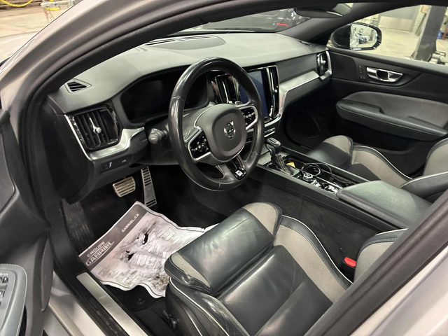 Volvo S60 R-Design* 360камери* Панорама* Дигитал* Подгрев* - автомобили, коли, обяви за нови и употребявани 6