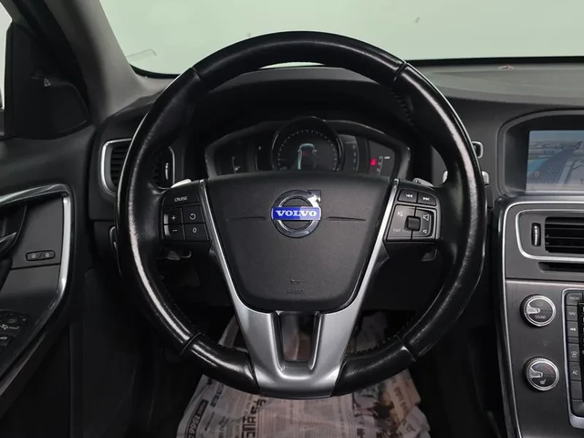 Volvo S60 1.6D - автомобили, коли, обяви за нови и употребявани 12