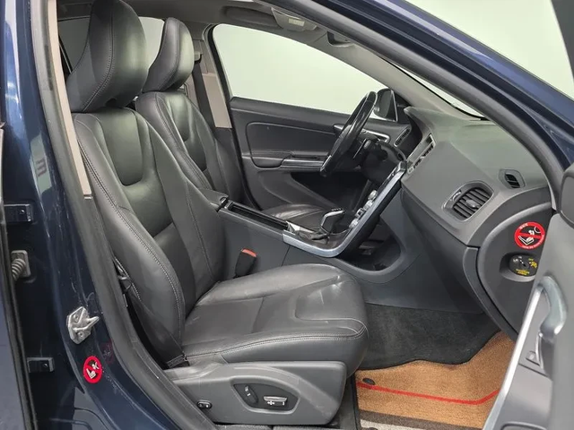 Volvo S60 1.6D - автомобили, коли, обяви за нови и употребявани 9