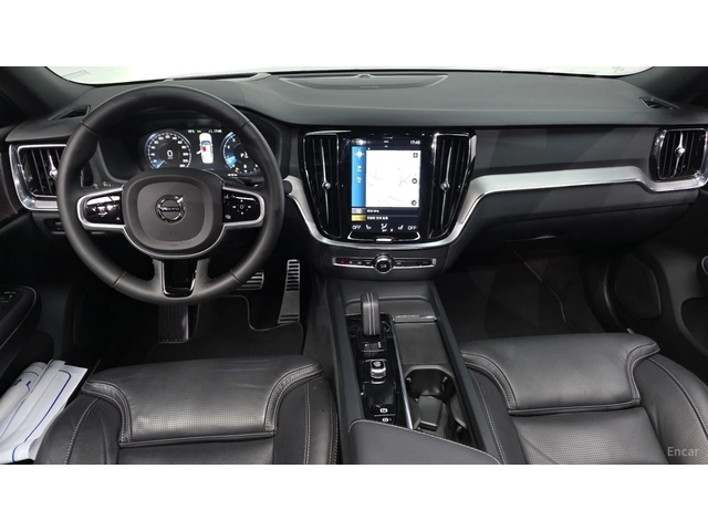 Volvo S60 R-Design* DISTRONIC* ПОДГРЕВ* ОБДУХВАНЕ* КАМЕРА* - автомобили, коли, обяви за нови и употребявани 4