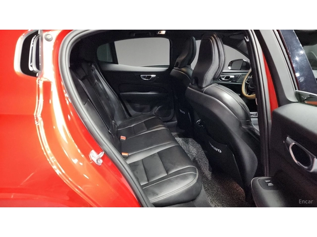 Volvo S60 R-Design* DISTRONIC* ПОДГРЕВ* ОБДУХВАНЕ* HUD* - автомобили, коли, обяви за нови и употребявани 9